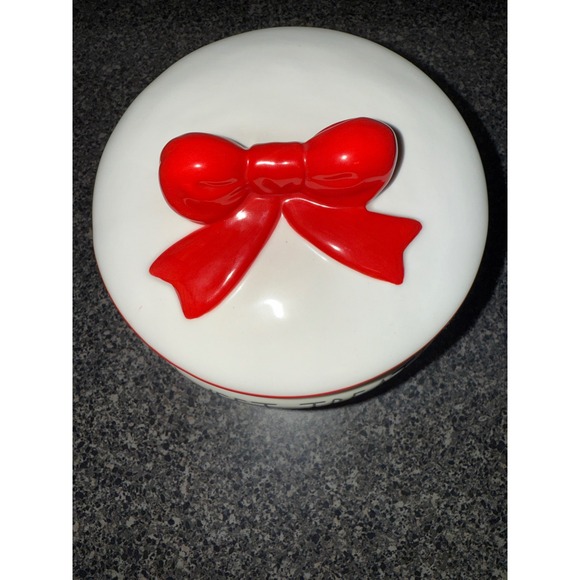 NEW Rae Dunn Peanuts Snoopy Sweet Treats Ceramic Cookie Jar Red Bow Lid - Picture 4 of 5